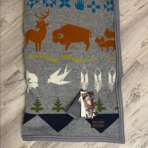 NWT! Pendleton Shared Paths Crib Blanket - grey / reversible